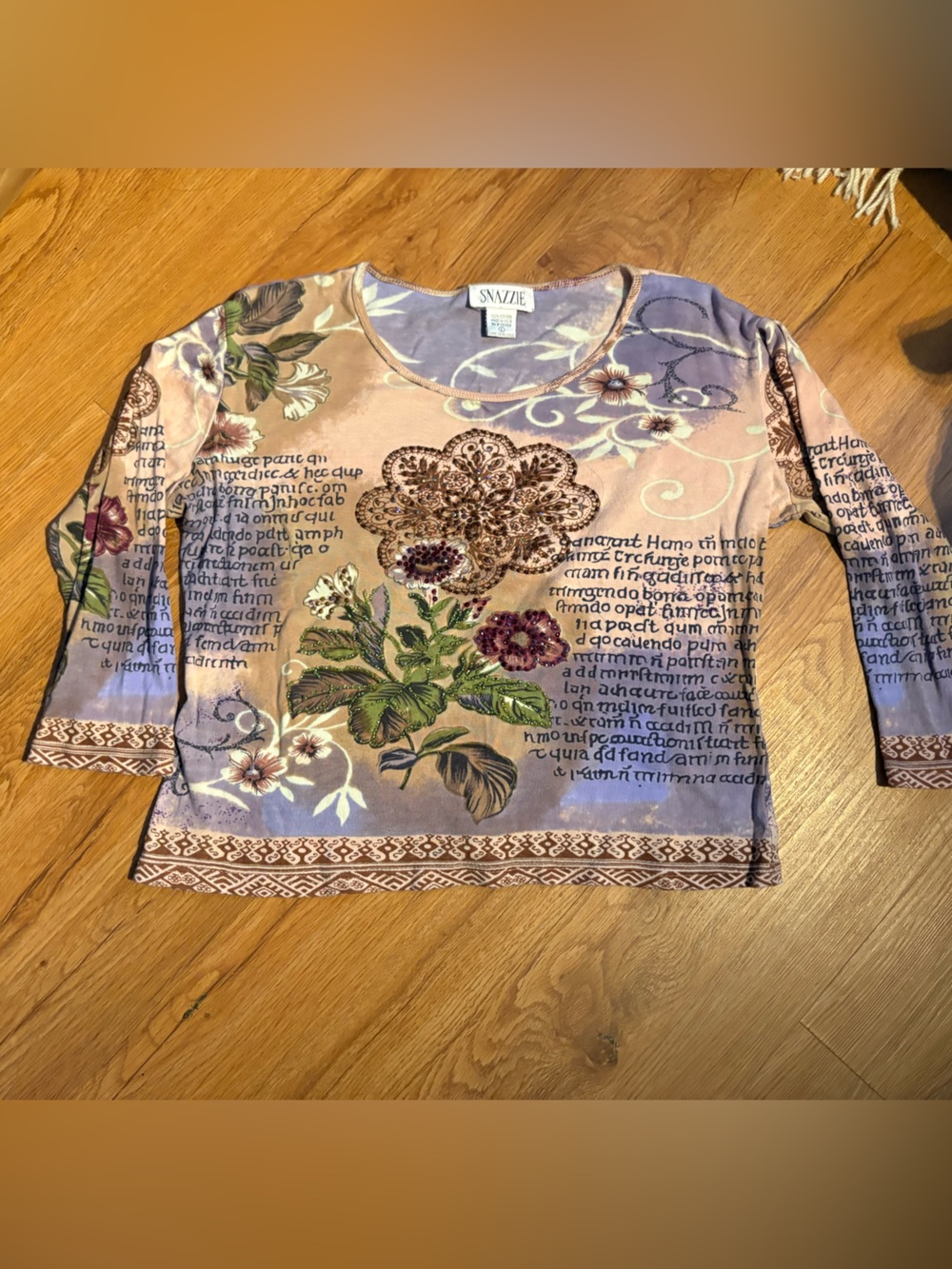 Embellished Floral 3/4-Sleeve Top in Lavender and Beige